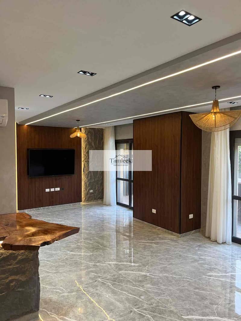 5e0e75e0-f0f4-4c4b-ad15-523f9893e7af. jpg