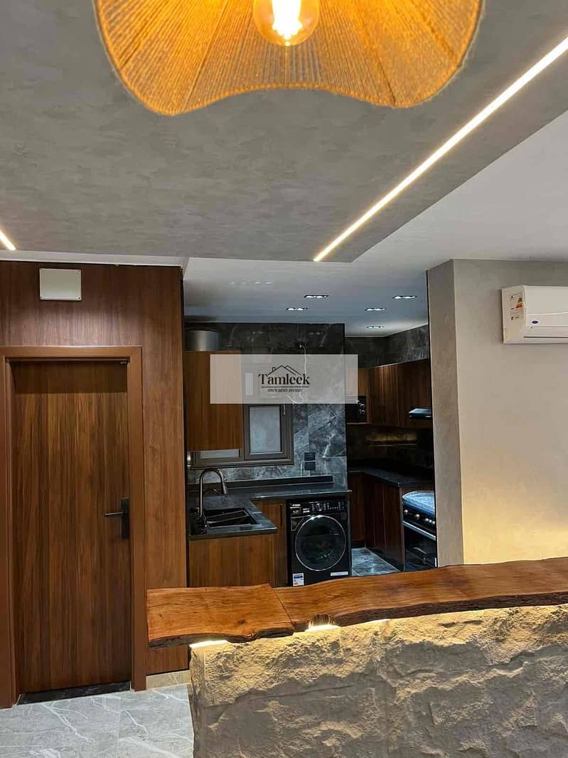 7 ba41def3-626c-41ba-bf35-a19682f49c0c. jpg