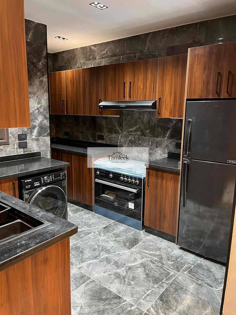 9 992c435a-efc6-45e6-9534-73289d4e5aa8. jpg