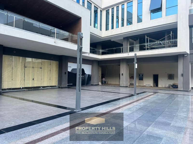 4 PHOTO-2025-11-04-17-35-36 3. jpg