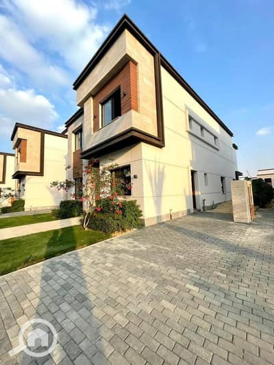 5 Bedroom Villa for Sale in New Cairo, Cairo - FB_IMG_1762031173088. jpg