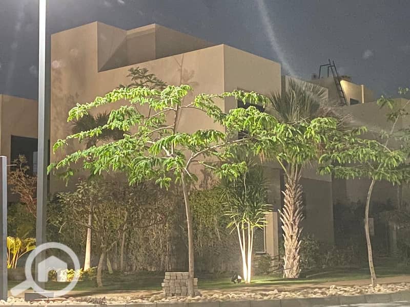 6 ea9703a5-7377-4df1-9128-9d1fe750536f. jpg