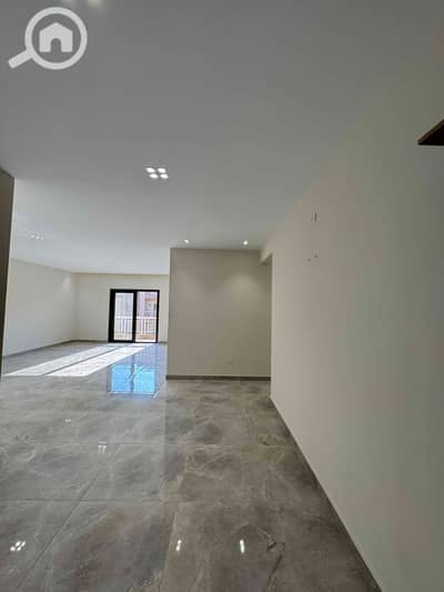 3 Bedroom Flat for Rent in 6th of October, Giza - IMG_5305. jpg