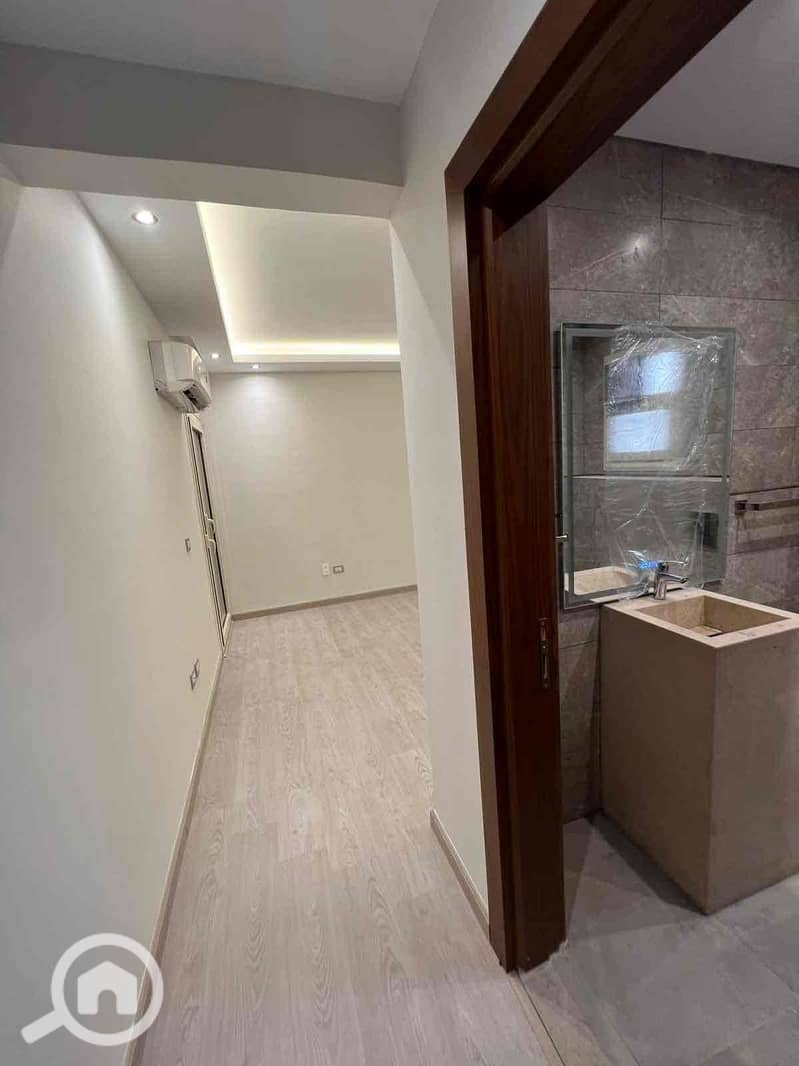 9 2e591e03-17db-4b1d-be95-7e15afe54136. jpg