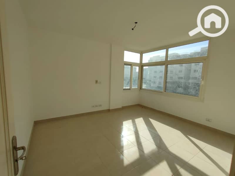 6 7978b196-ac71-40da-80db-0ff340b5e8e0. jpg