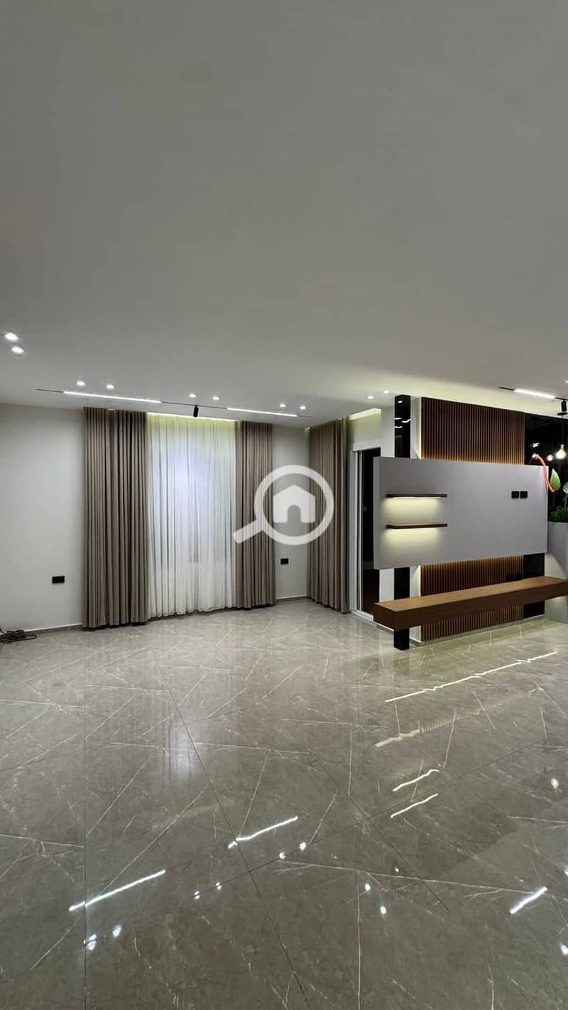 7 FB_IMG_1764614875068. jpg