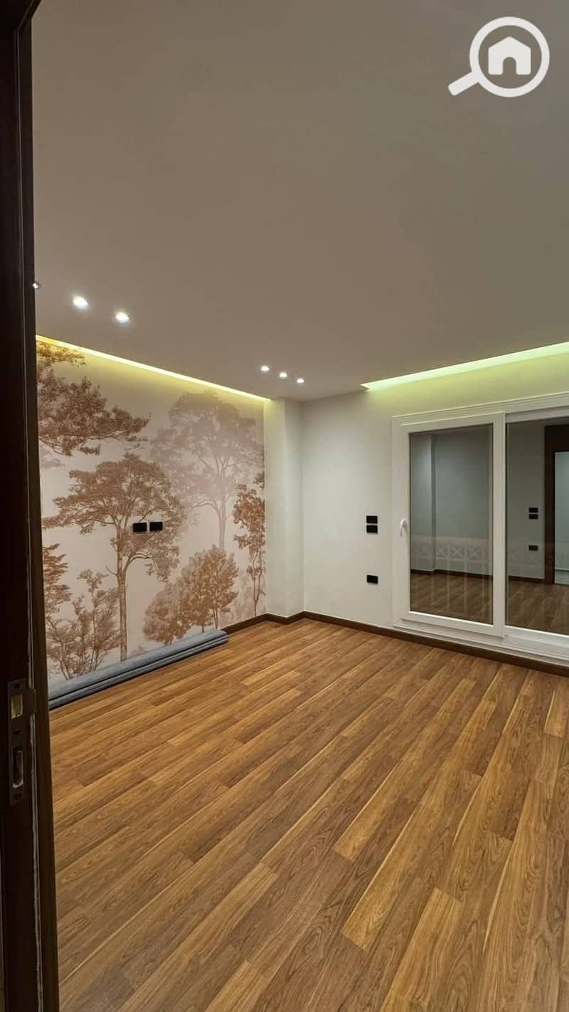 8 FB_IMG_1764614881450. jpg