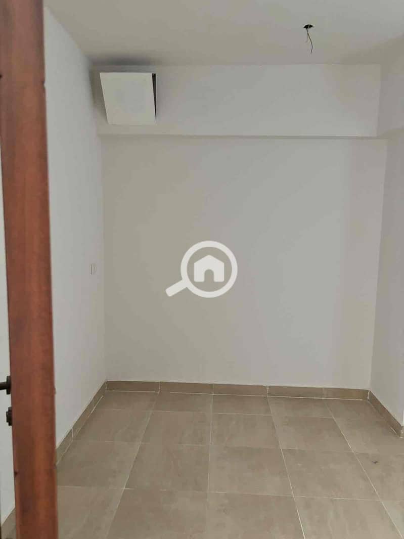 7 da2fb03f-828c-454e-8ea3-8a92edd6b4b1. jpg