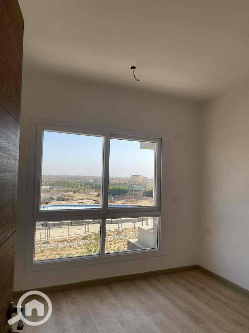 10 ccb7929c-fad8-4608-850d-9d0e337844f4. jpg