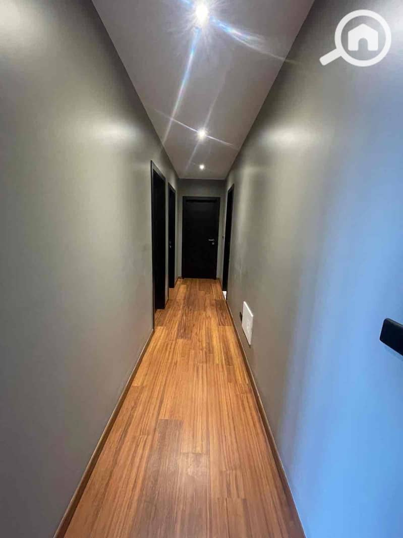 8 09e89cbf-4d30-4d96-a19e-11efbe92f431. jpg