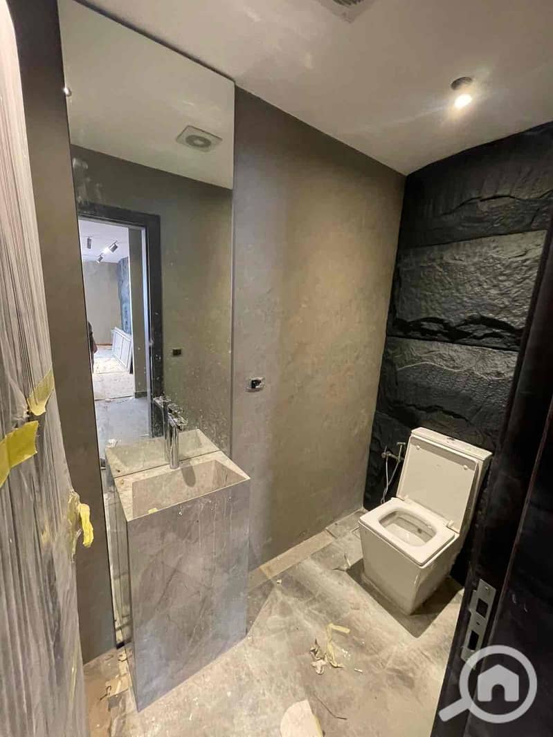 10 f774d523-2c21-4c5e-826f-af24d01bf6dc. jpg