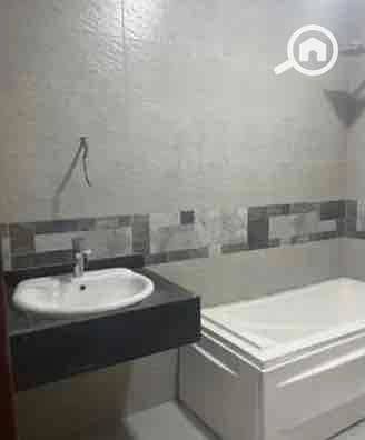 5 3f8f0f29-9c01-4ee4-8322-e0e21cc834ab. jpg