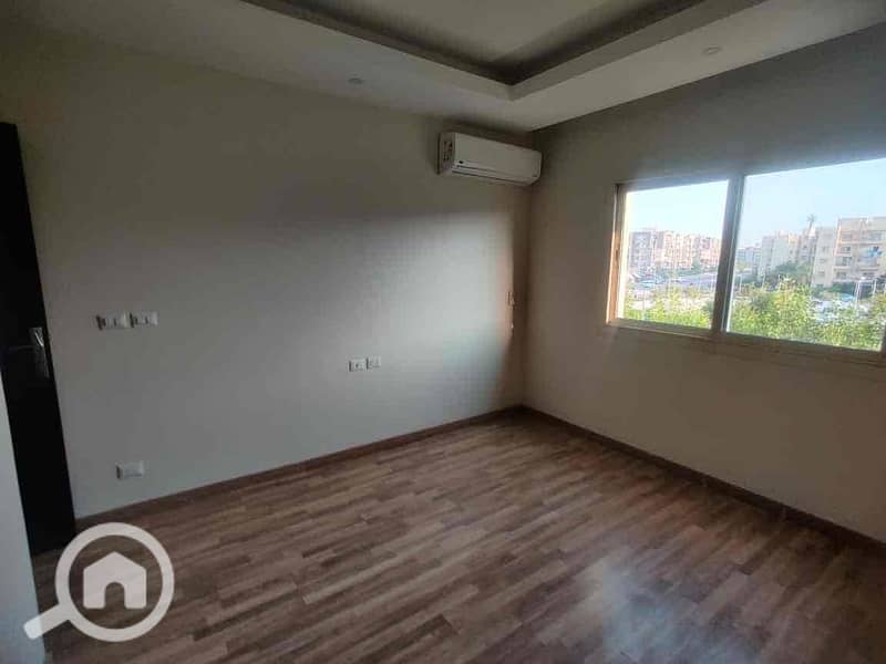 10 17560dc1-38d5-477b-95e9-30c5ed5e0c0d. jpg