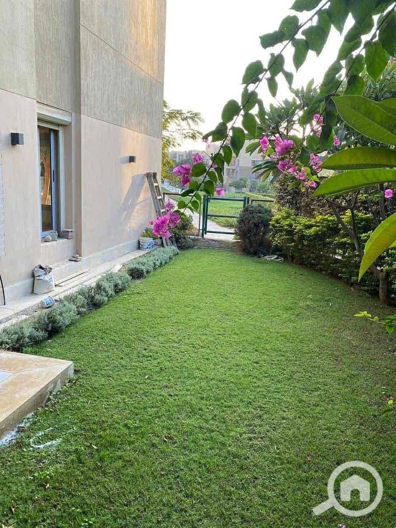 10 056b1b41-ada7-42d2-ba19-1b46b263bfc0. jpg