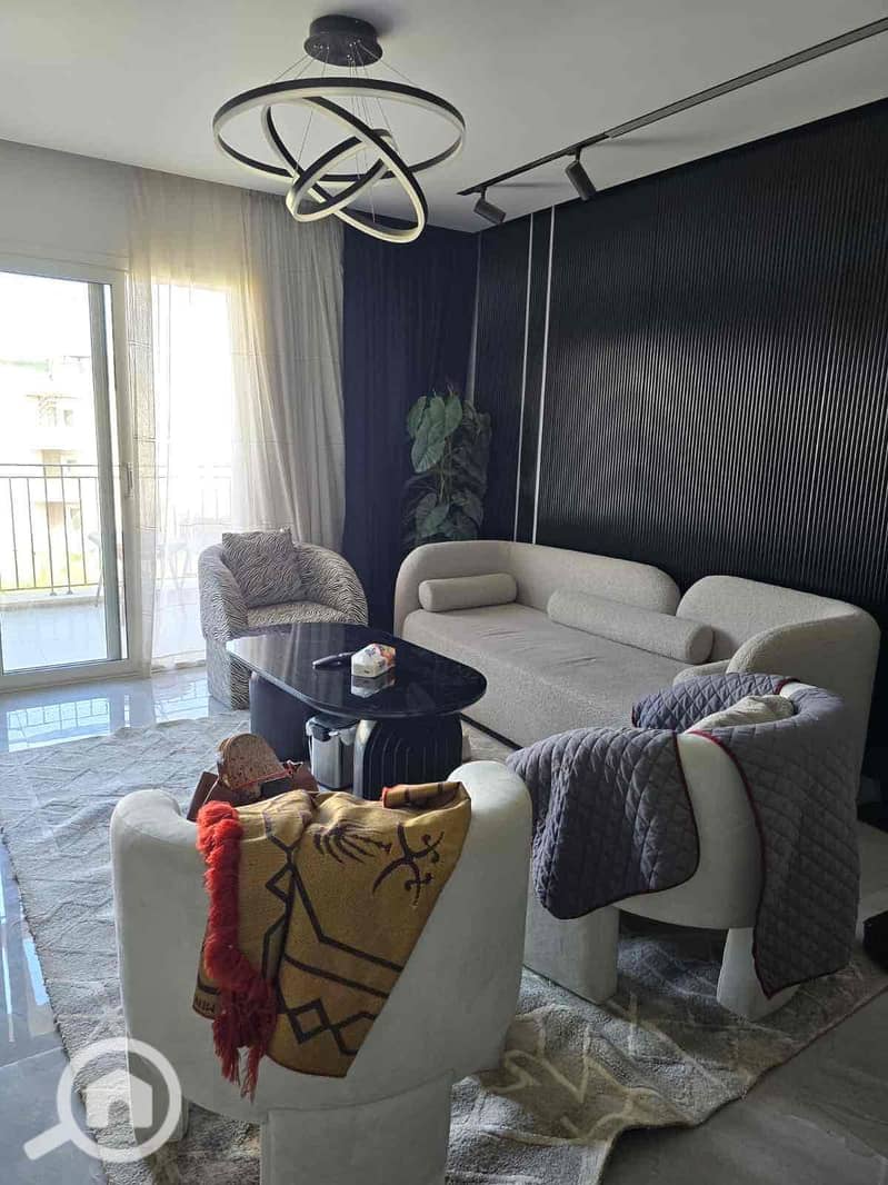 3 c92e8566-ce07-41cc-9360-beb98a5cac3e. jpg