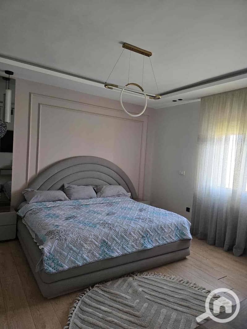 4 75fd31c1-84fc-4910-abbb-b039749aeaa2. jpg