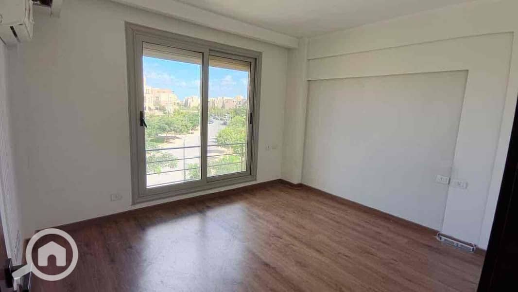 7 0e99283f-3e94-465f-bd0d-b4a205c8c3a5. jpg