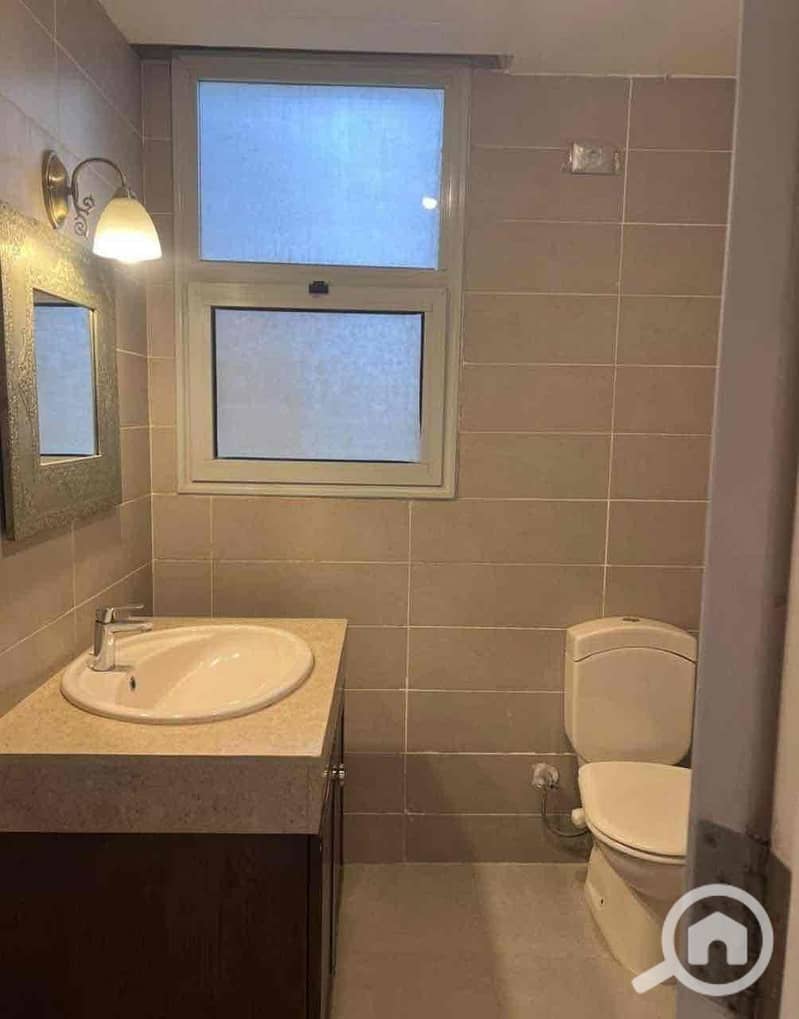 8 bdfc4b5b-c647-48a5-b544-f89ed320e19d. jpg