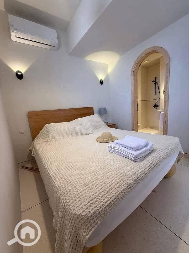 7 FB_IMG_1760726664806. jpg