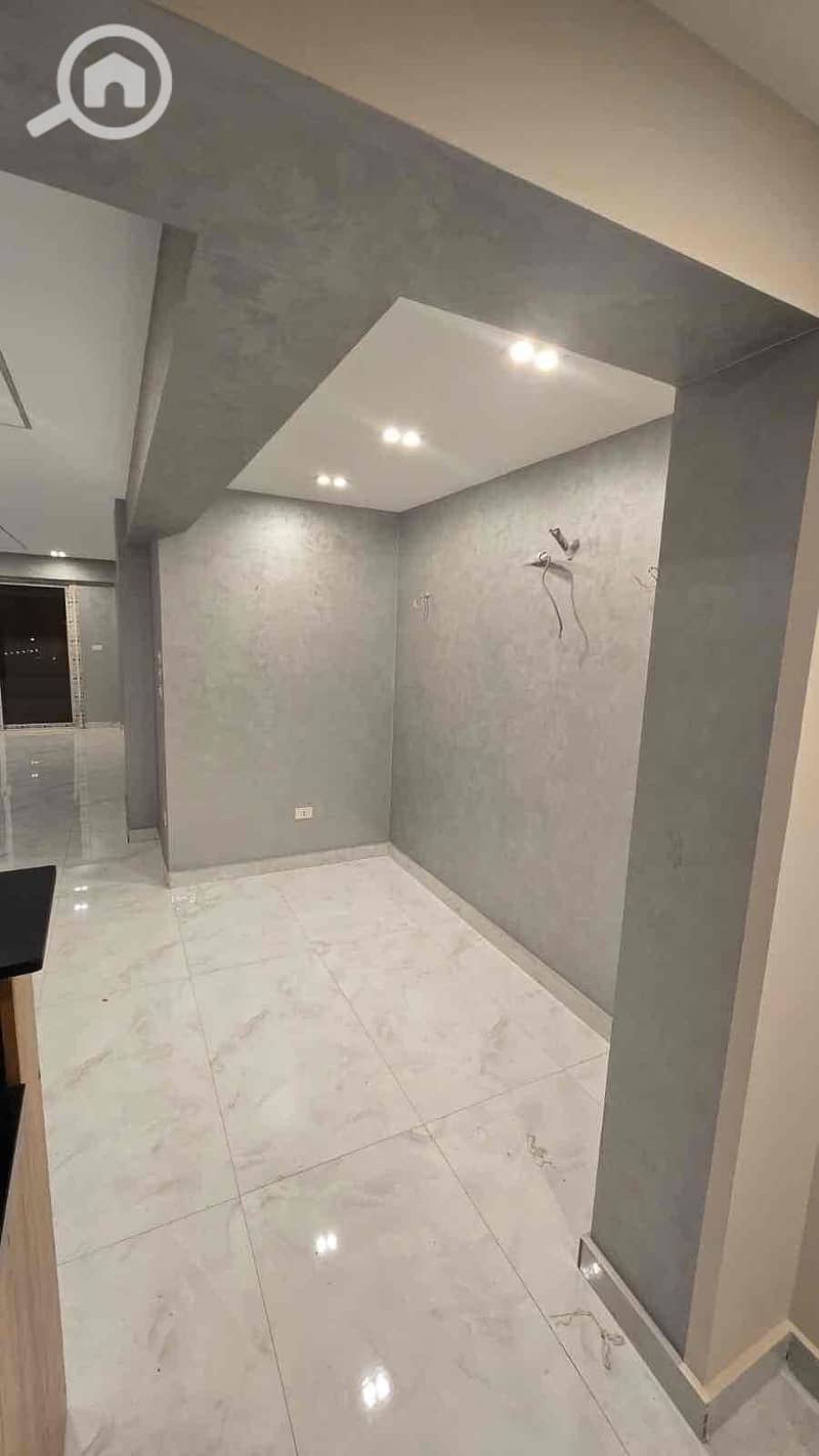 4 c806470b-757a-47b2-944c-58f0b6972a34. jpg