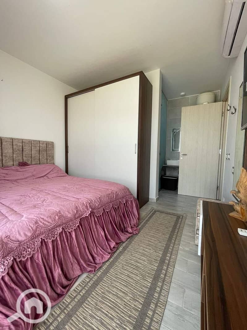 10 460300240_3888378448086957_1655458993257059296_n. jpg