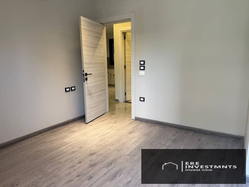 5 10a853cb-db1f-43c9-b57f-aa5d8e50739d. jpg