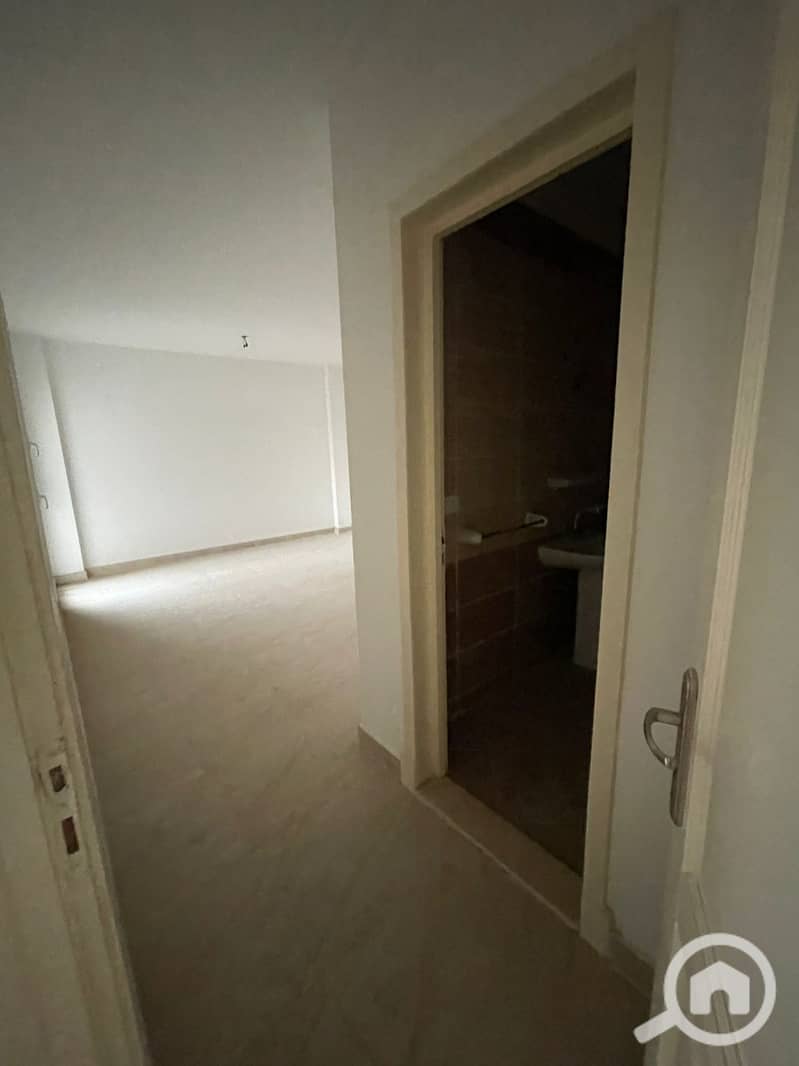 4 WhatsApp Image 2025-12-01 at 5.44. 30 PM (3). jpeg