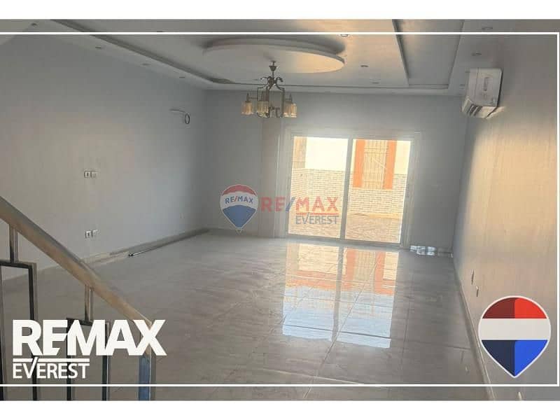 2 93f8f7c6-7b76-4a0b-b49c-83ef08fca80c. jpg