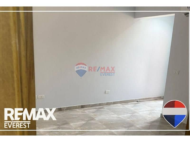 6 6edc9fbd-2960-4f26-8450-cc505762fbcf. jpg