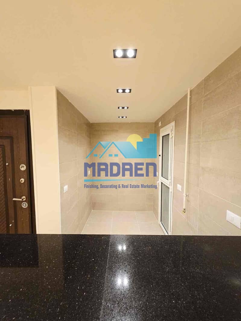 11 57342ef7-d728-423a-af7b-7ad4a7600fb1. jpg