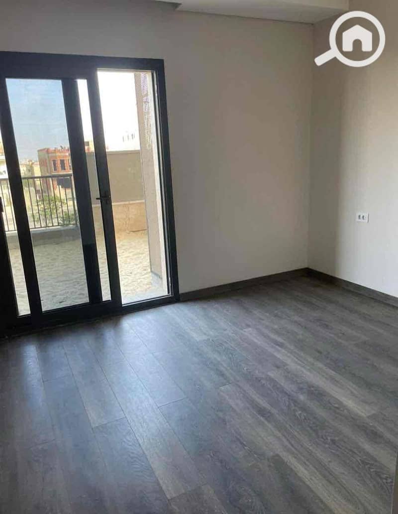 12 2fd4724d-e40a-43c9-93a2-8651165d4c3f. jpg