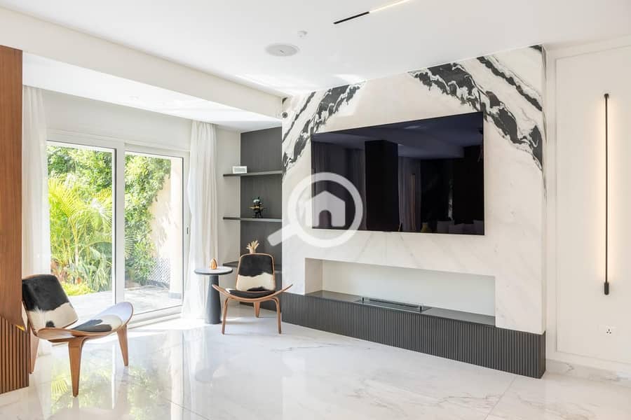 17 a9e56087-dc27-49dd-b8ea-8b3fef28c0b2. jpg