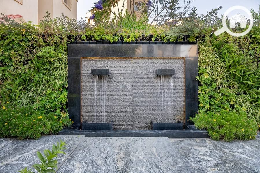 23 e2f8a596-669f-415d-9231-ae23525bb87e. jpg