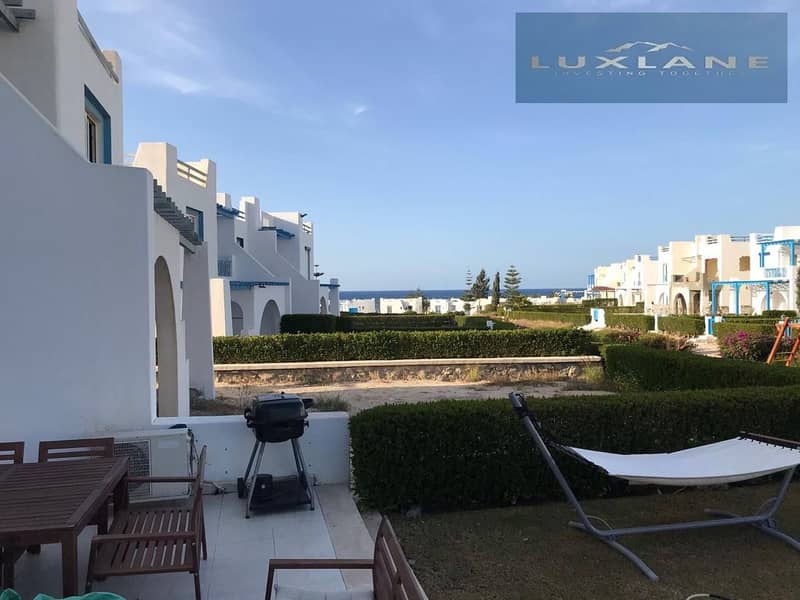 10 6b6dae4b-77ff-4315-a2c3-62d50c17f4ef. jpeg