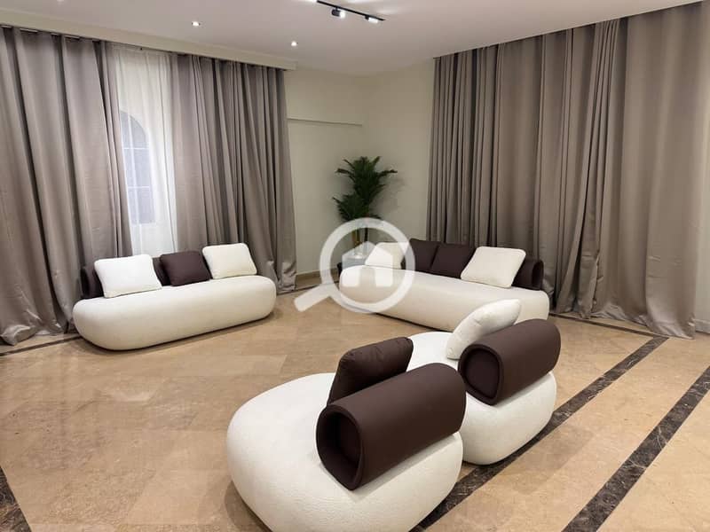 6 60e9bd06-b5b4-4497-a3b2-8b4624207057. jpg