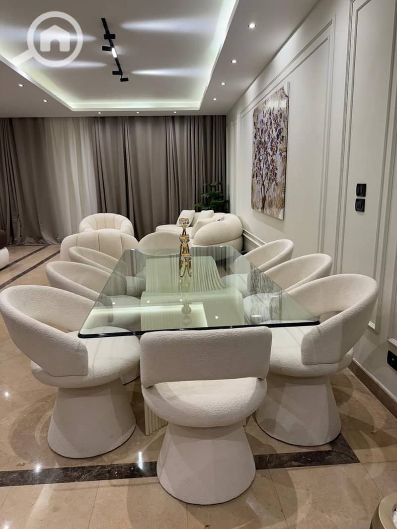 8 1957cef1-1808-4f4a-b5a8-1a39ee1fd395. jpg