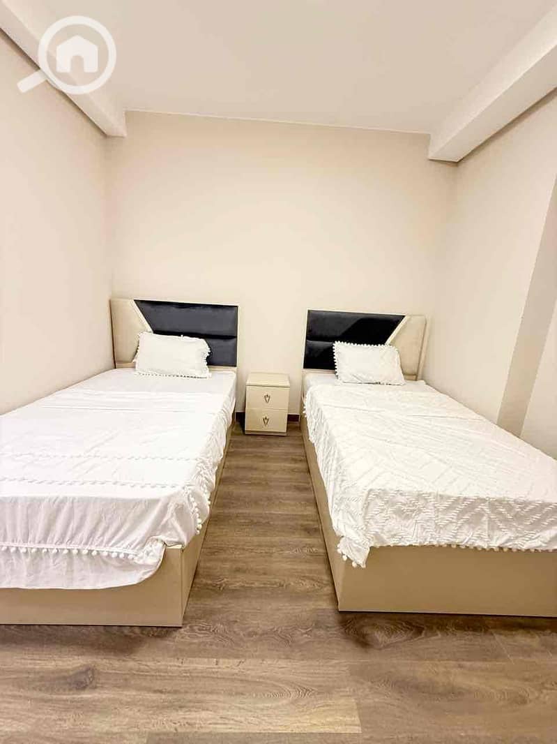 23 25f8fa6b-8d7b-4a7c-8102-6afdbfb22611. jpg