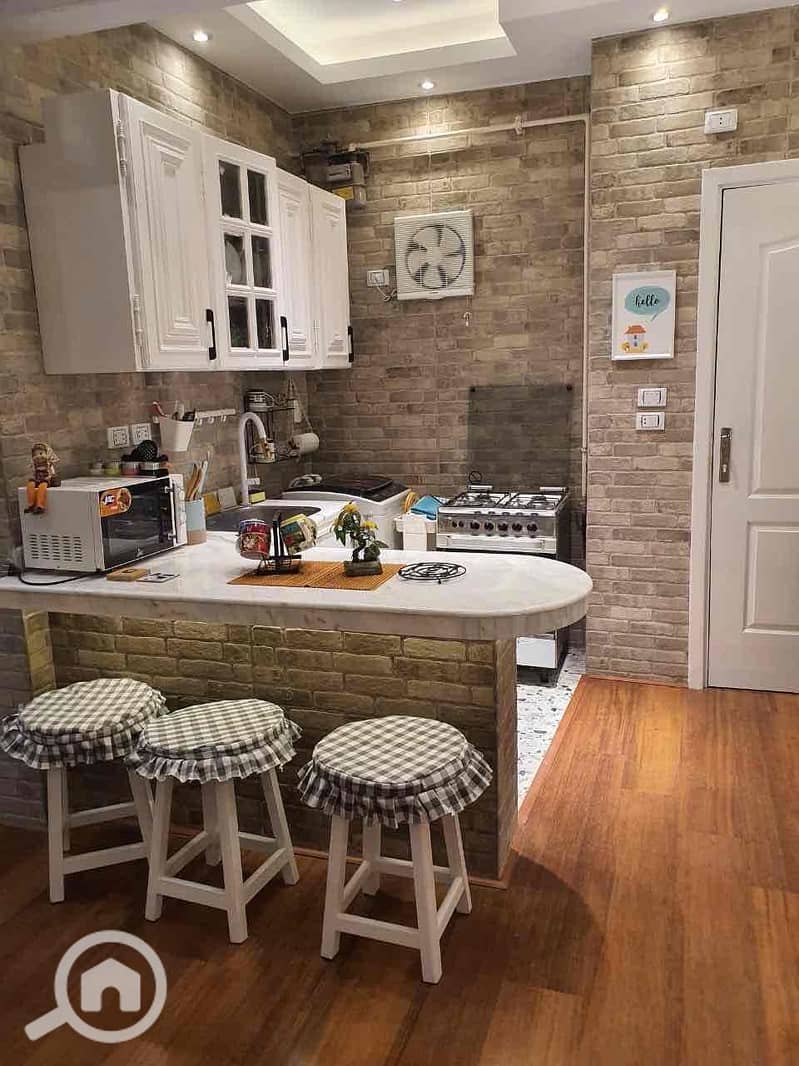 3 f2a452c2-e43e-43c9-94b9-7a43a9d8a756. jpg