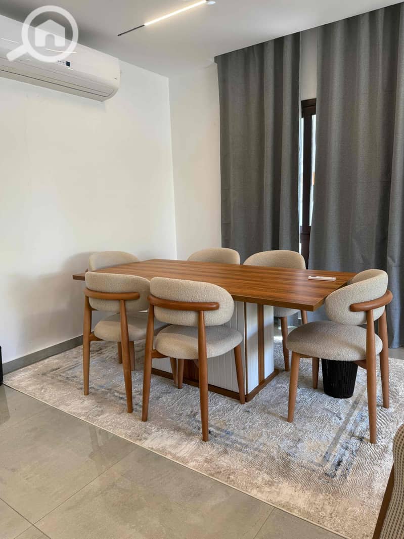 5 9dc52635-9ac1-441f-9482-cdd3789aa8f7. jpg