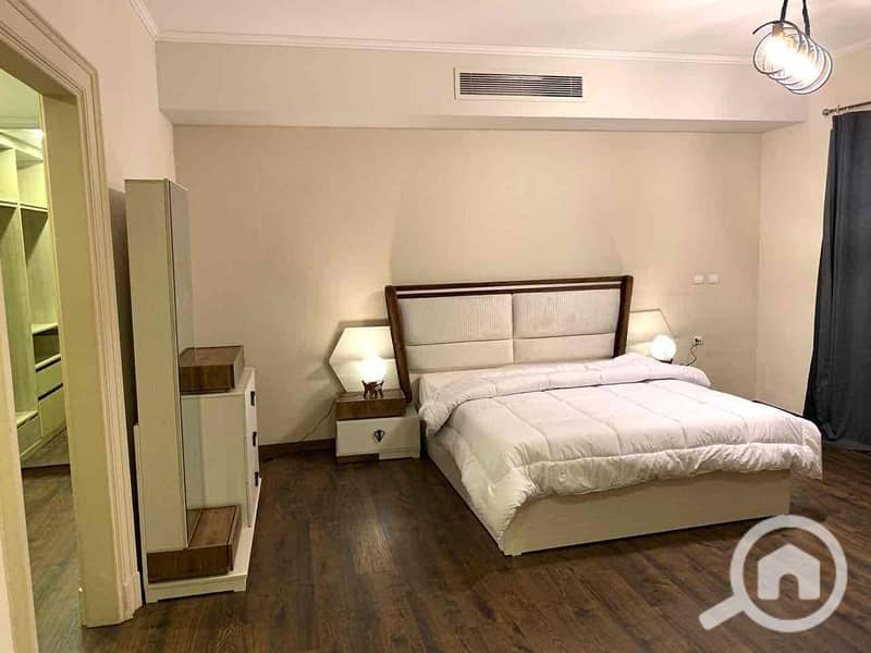 15 e7d95058-4706-4905-a502-64cc312a2e1f. jpg