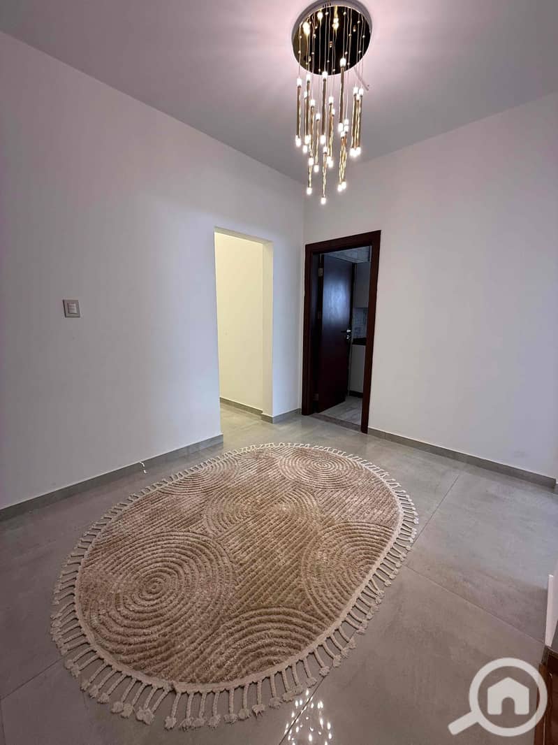 22 98f76c57-b5fa-4333-a233-77054f7f3351. jpg