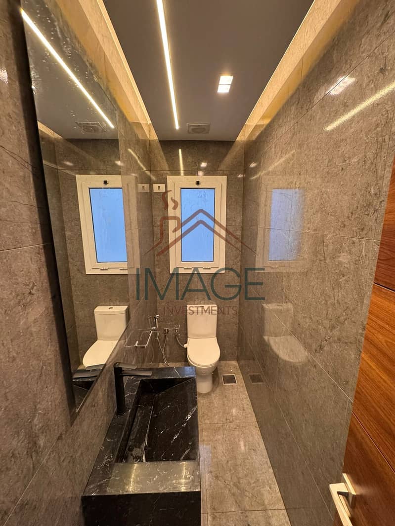 28 WhatsApp Image 2025-11-26 at 4.27. 14 PM (1). jpeg