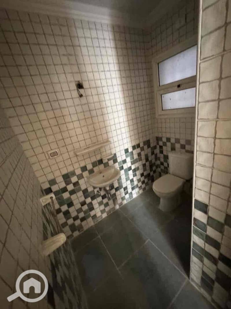 6 b97f8c68-c696-4af6-ba7f-8e823d44ffc1. jpg