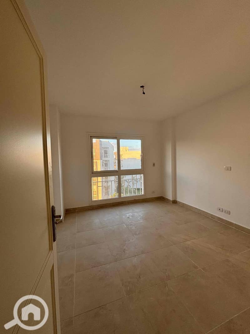 9 2bcbe450-5c0c-41ab-a17d-e1be76933bff. jpg