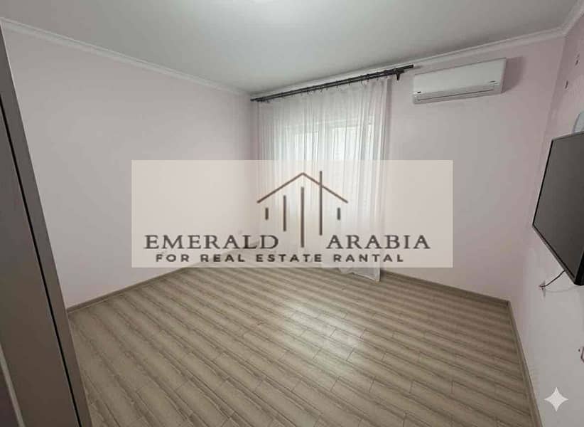 2 537cfb37-9b39-454a-a472-1bebf07c80fb. jpg