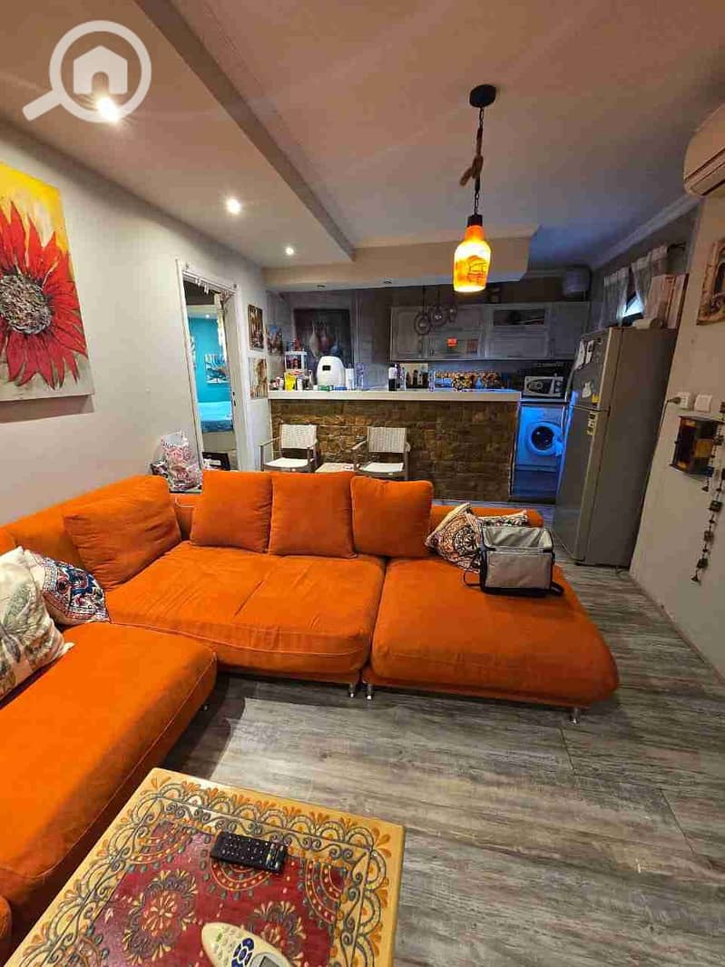 1000763834. jpg 1000763834. jpg