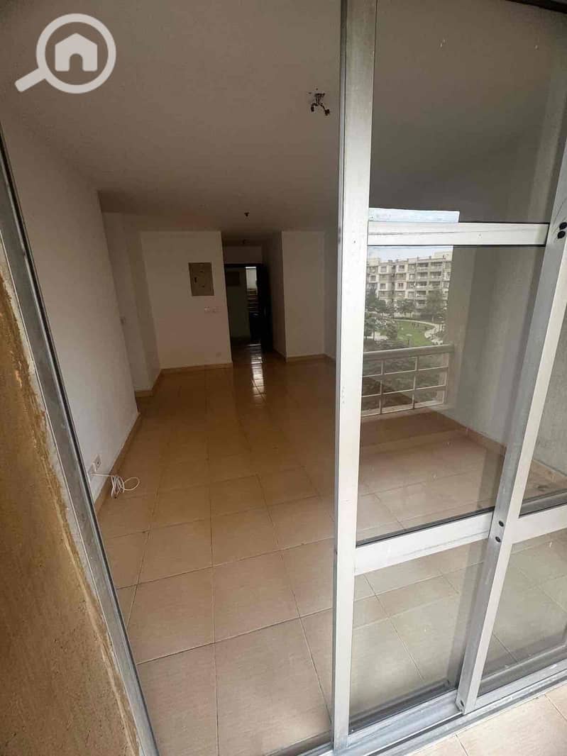 2 a50a284f-2f5a-4046-8a06-dd3dcc34cf0f. jpg