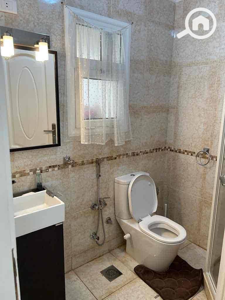 7 069067fe-3361-49e1-83ad-4a1ec7a1b93f. jpg