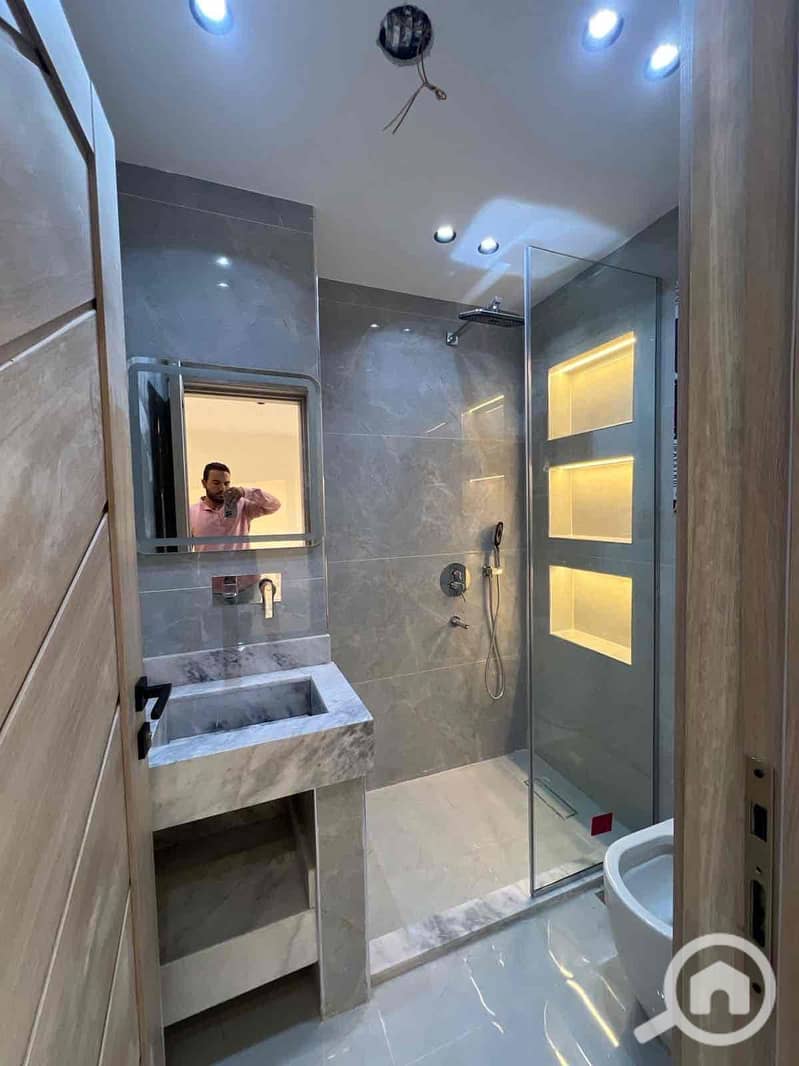 10 aadfe4ee-11df-4eeb-89a4-38004634ca0c. jpg