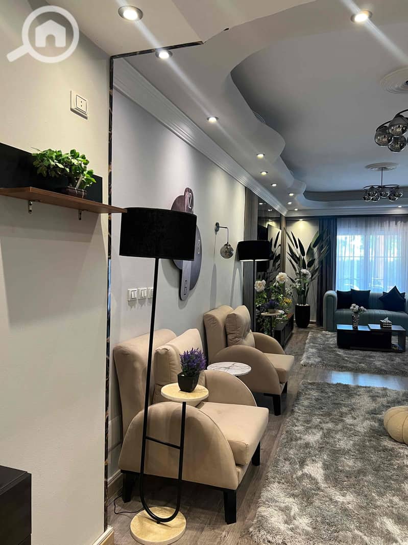 6 abc586e9-86d9-4116-9d9e-1407401e42c1. jpg